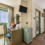 Palace 3*